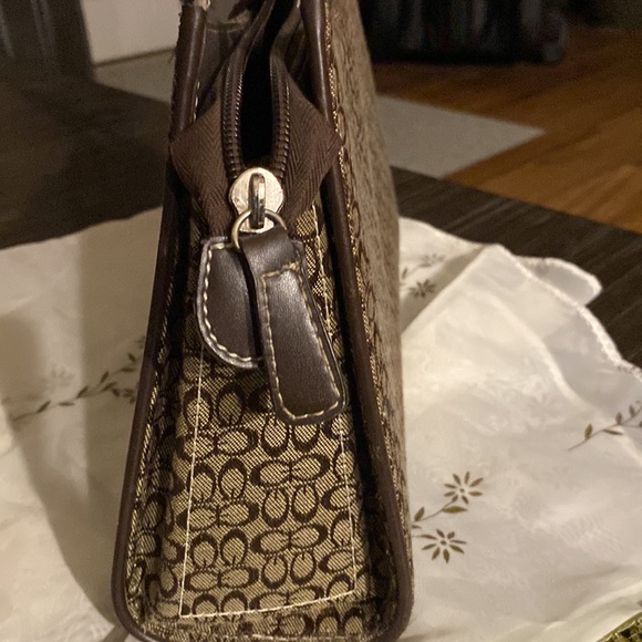 Gucci like bag in brown and tan with magnetic buckle - Picture 3 of 10